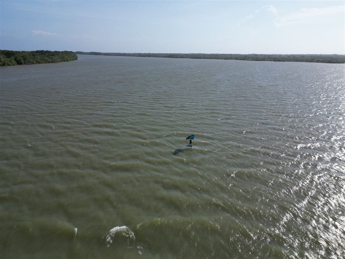 Vista aerea do Delta do Parnaiba com canais, ilhas e dunas